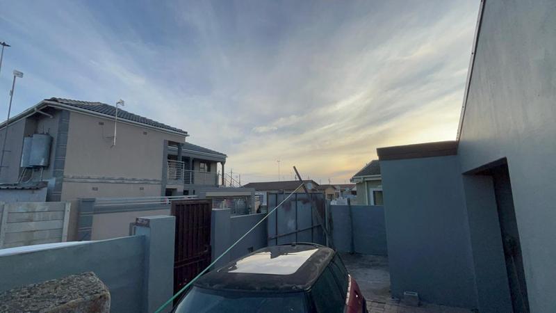 2 Bedroom Property for Sale in Khaya Western Cape